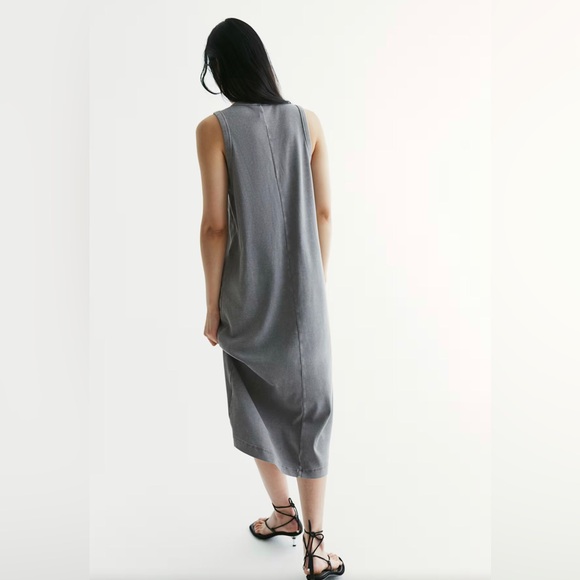 H&M The Ribbed Midi Dress in Grey, size Medium - Picture 16 of 16